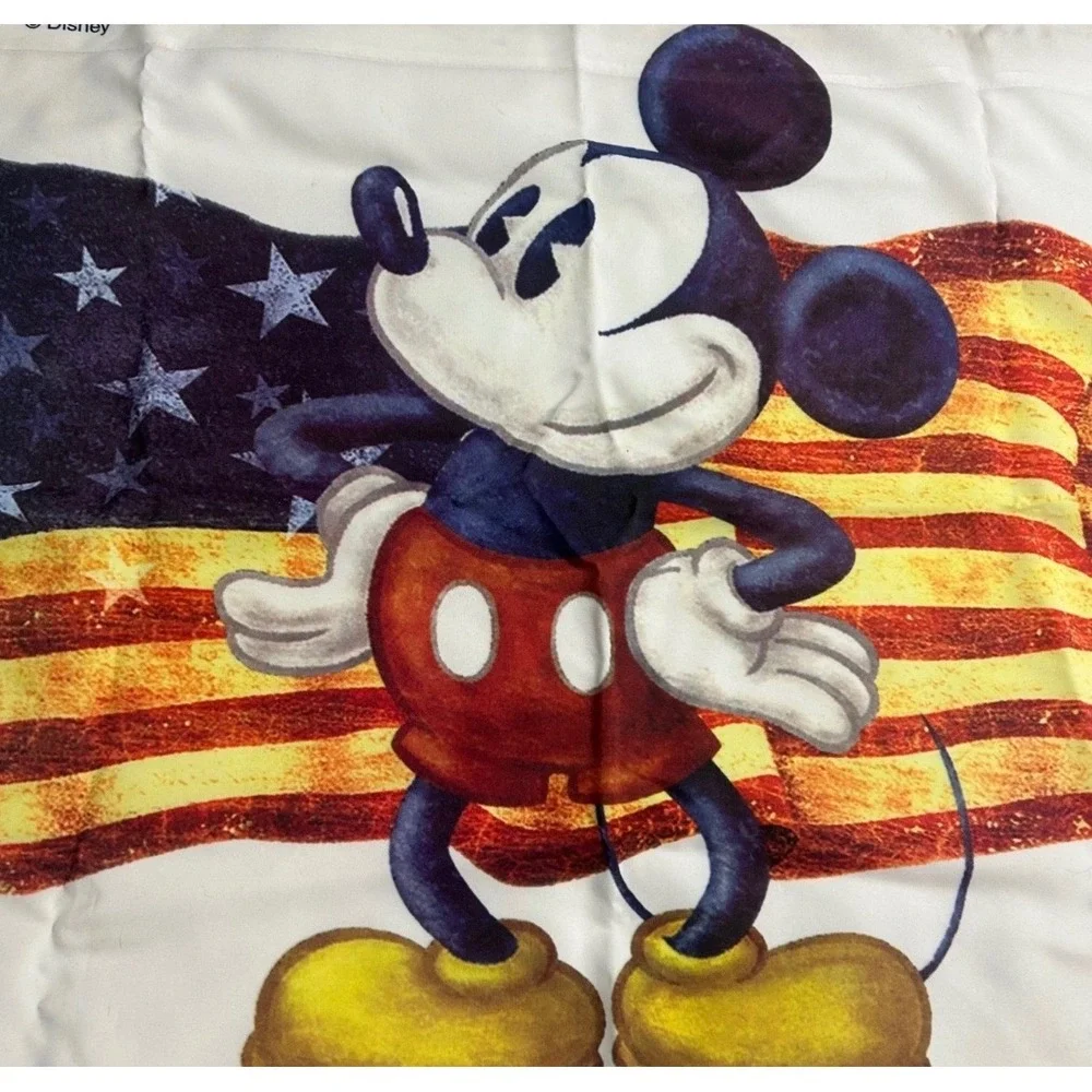 Disney Store Mickey Mouse American Flag Wall Hanging Tapestry Patriotic 39x28